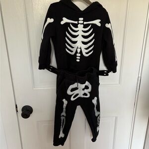 Old Navy Kids Skeleton Sweatsuit - Black and White